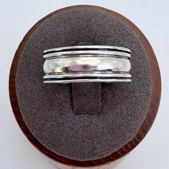 VTG Sterling Silver 925 Beveled Edge Band Hammered Finish Band Ring Size 9 - Picture 1 of 9